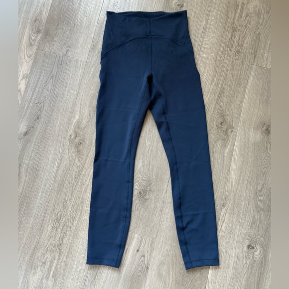 Lululemon navy leggings size 4 - Picture 1 of 4